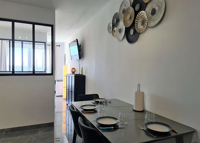 4 Couchages Cap D'agde Ct800-070